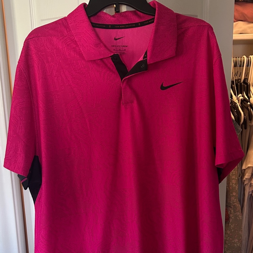 Nike Men's Tiger Woods Polo